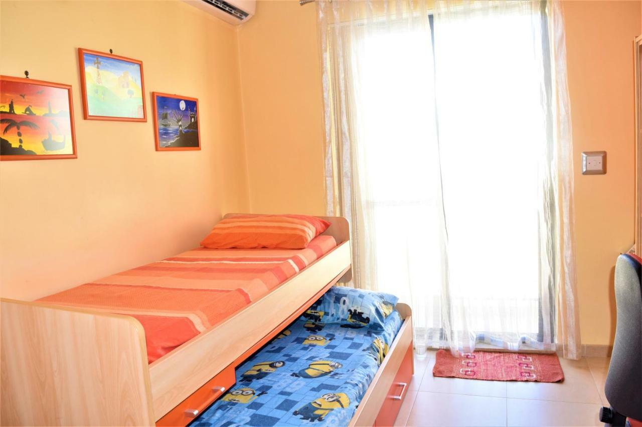 Ullswater No. 9 Apartment Marsaskala Bagian luar foto
